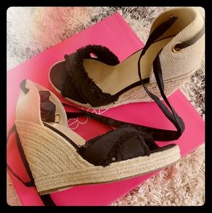 ShoeDazzle Wedge Sandals/Pumps